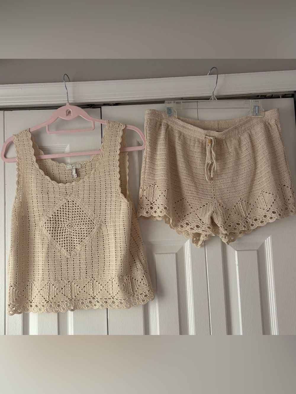 Joie Cream Crocheted Two Piece Tank and shorts with Tassel Tie Large
